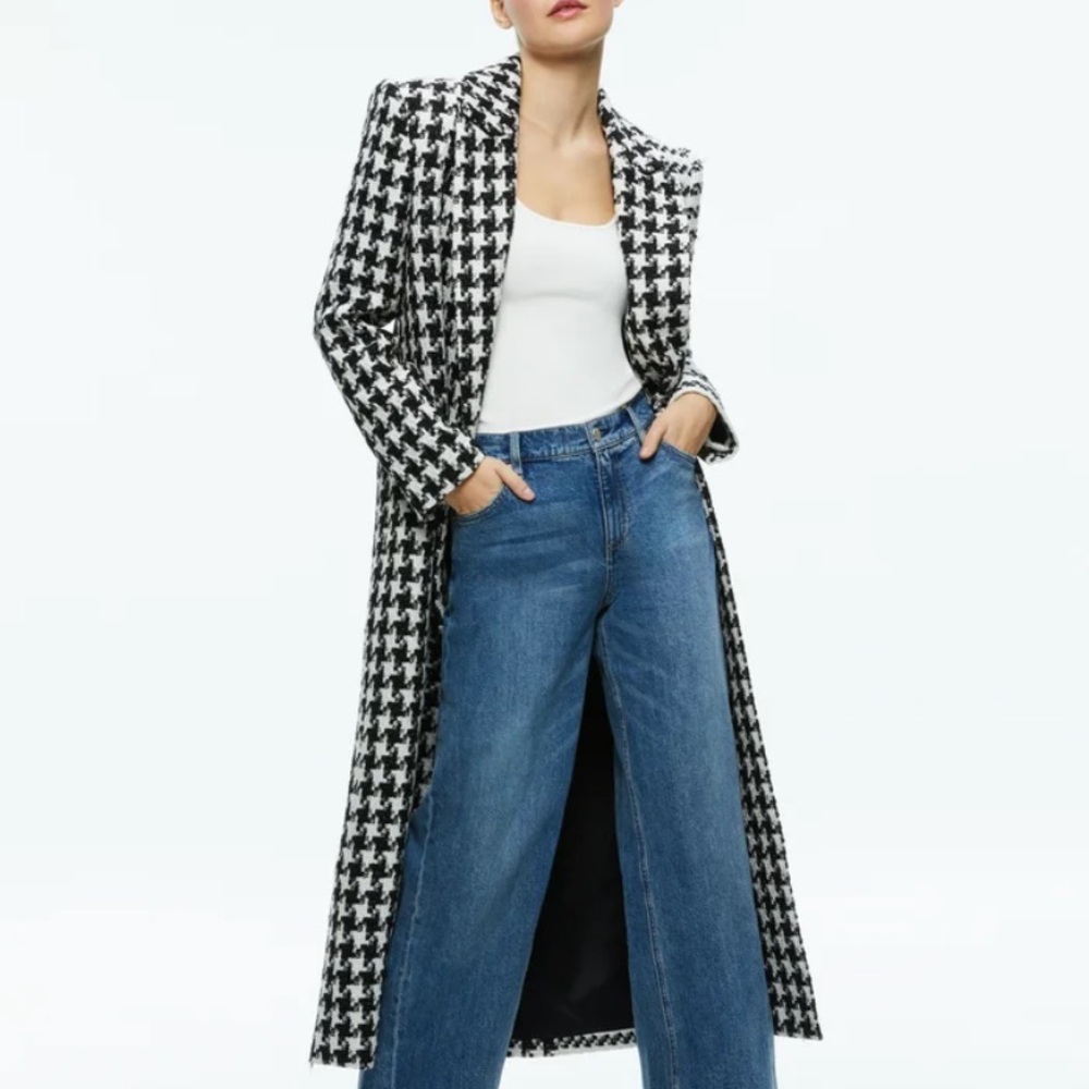 Alice + Olivia long tweed coat. Xs